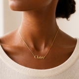 classic-name-necklace - model
