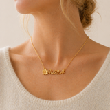 flower-name-necklace - model