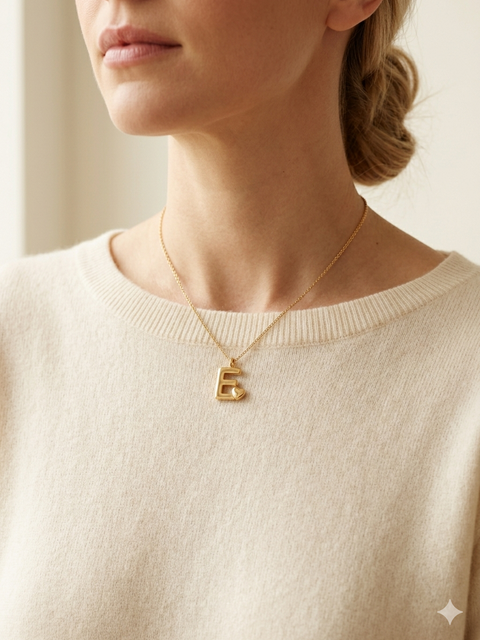 initial-necklace-with-heart - model