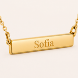 horizontal-bar-necklace-with-engraving - detail