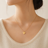 heart-pendant-with-engraving - model